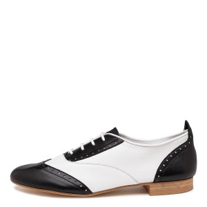 Taylor_LS_schwarz_weiss_1